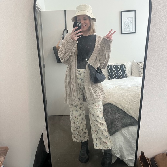 Meet your Posher, Katie - Picture 3 of 4